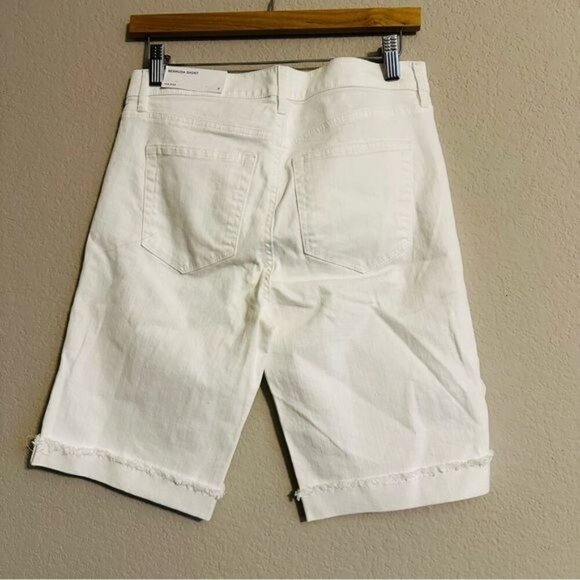 Ann Taylor LOFT Cotton Boyfriend Denim Shorts in White with 10 1/2 " inseam Sz 2 - Picture 3 of 10